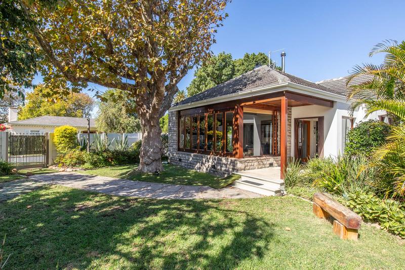 3 Bedroom Property for Sale in Constantia Western Cape